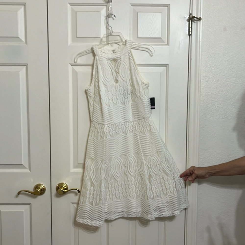 NWT GABBY SKYE WHITE DRESS